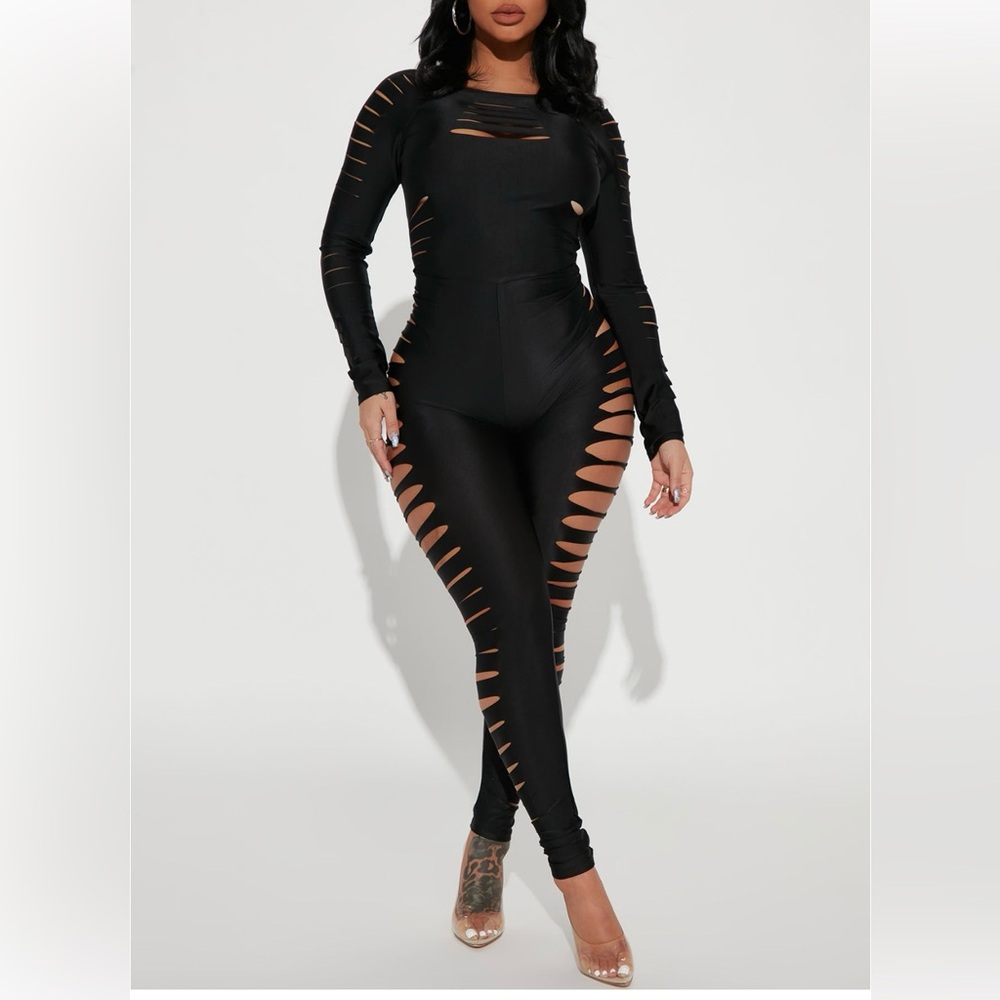 ✨NWT Fashion Nova Distressed Love Jumpsuit✨